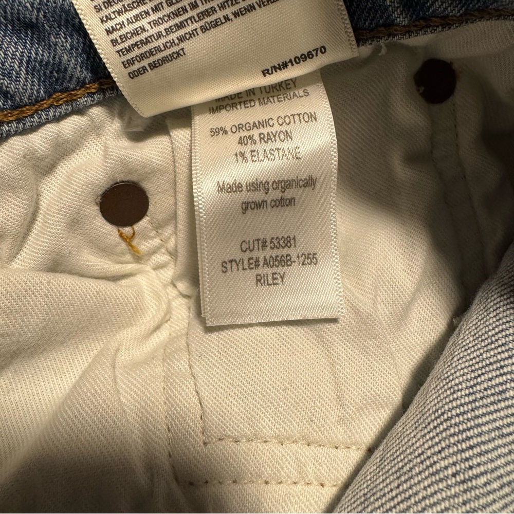 AGolde Riley High Rise Crop Jeans - Picture 8 of 8